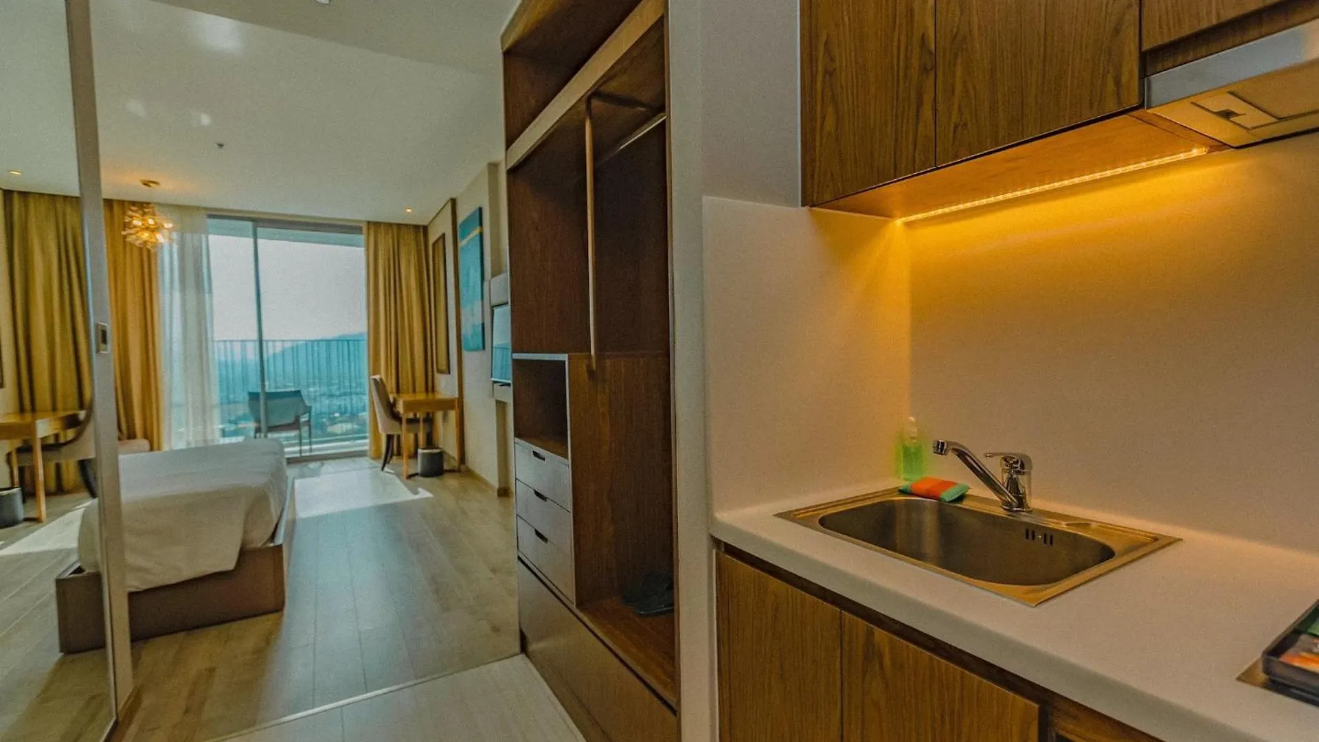 Panorama Beachfront Nha Trang Condotel Вьетнам