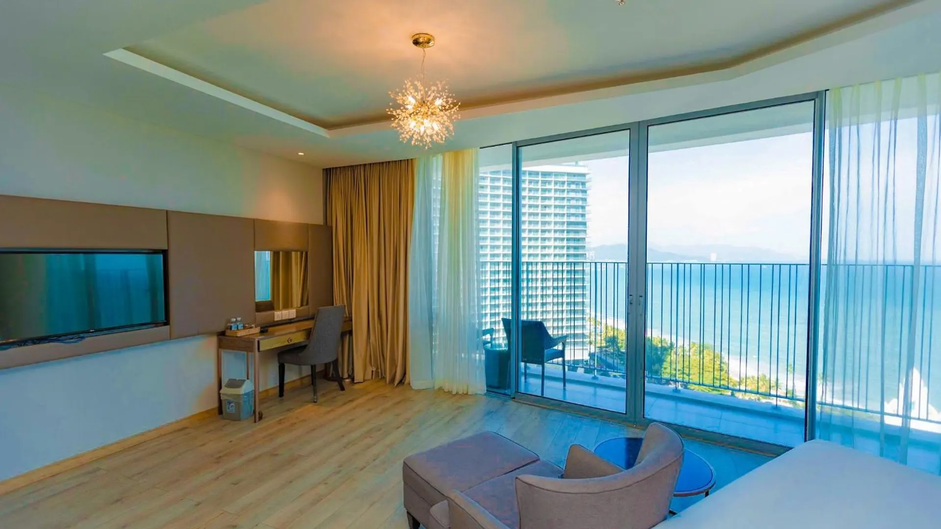 Apartment Panorama Beachfront Nha Trang Condotel