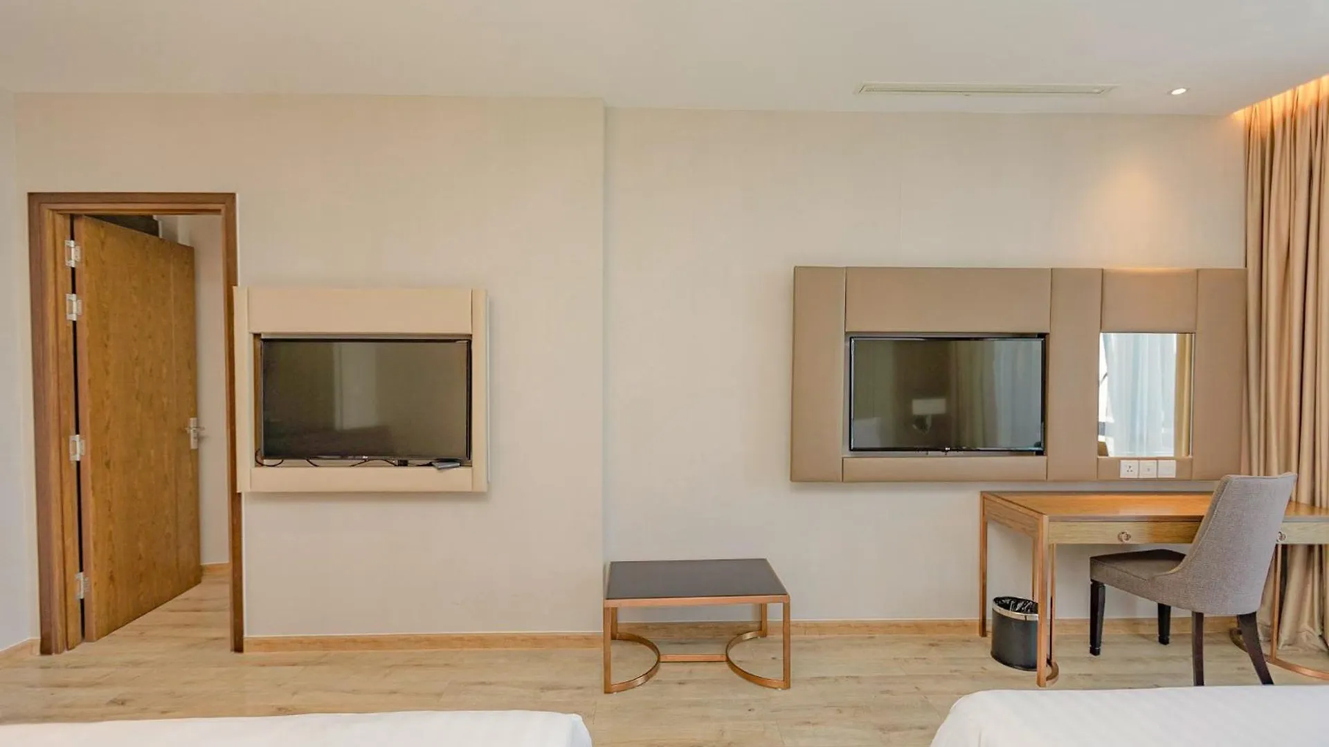 Panorama Beachfront Nha Trang Condotel Apartment